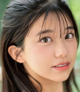 川越仁子